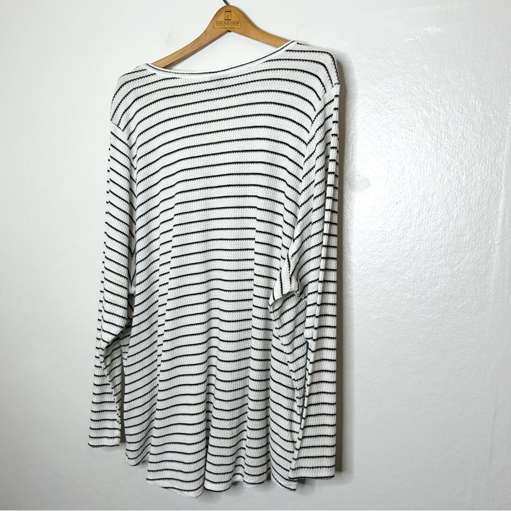 Torrid Waffle Snap Henley Long Sleeve Tee Black White Stripe Plus Size 6X - Picture 7 of 7